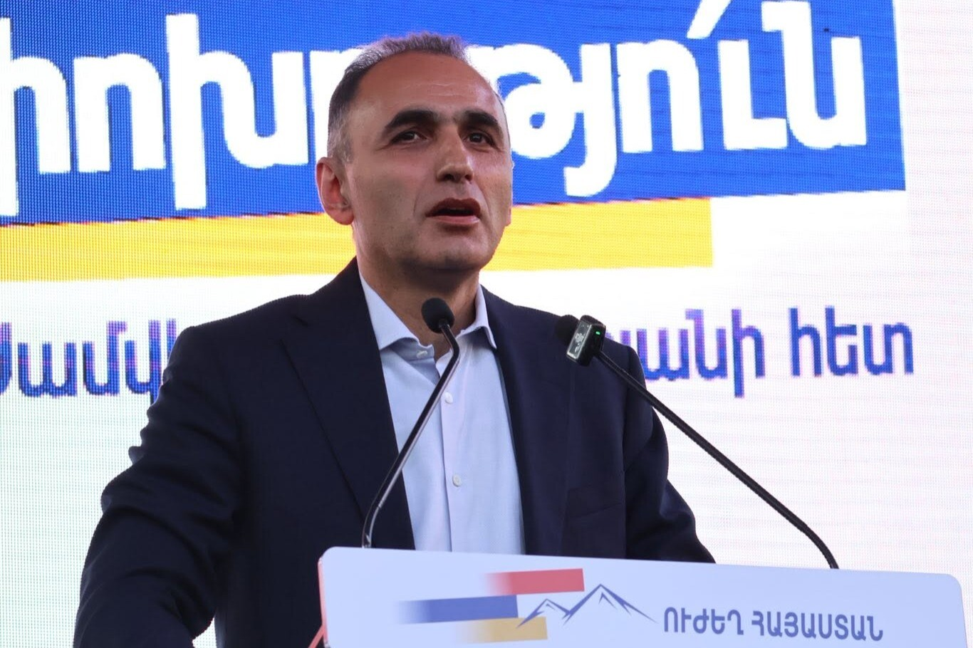 Հայկական ընդդիմադիր գործիչ Ավետիք Չալաբյանի ձերբակալությունը՝ օտարերկրյա պաշտոնյաներին «հրահրելու» մեղադրանքով